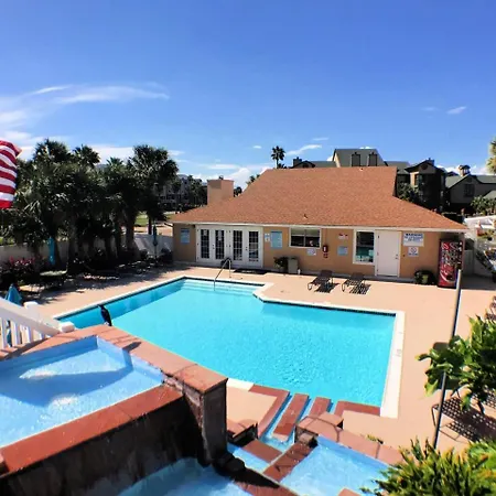 Sandpiper Stay Condo - Pool Near Beach And Seawall!